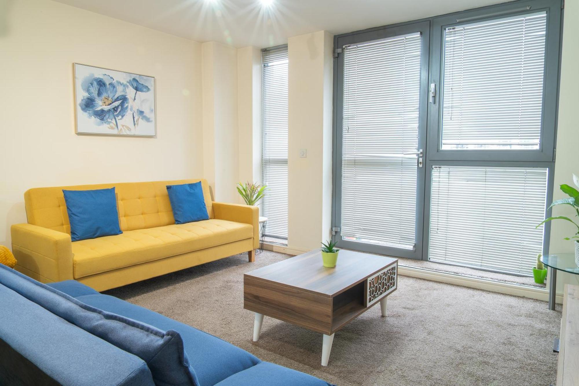 Stay In Our Stylish Flat! & Secure Building & Sleeps Up To 4 Birmingham Kültér fotó