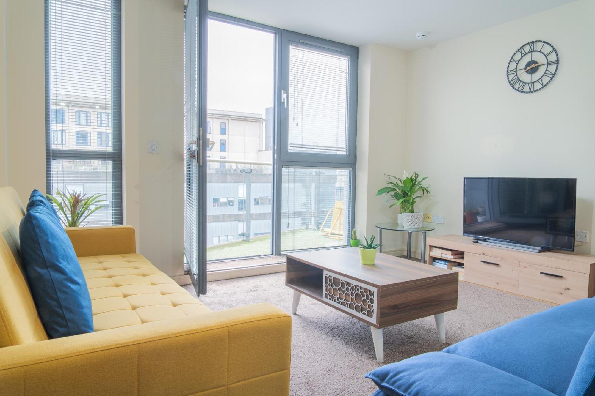 Stay In Our Stylish Flat! & Secure Building & Sleeps Up To 4 Birmingham Kültér fotó